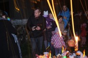 Lampionový průvod se strašením v zahradách.-a015