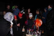 Lampionový průvod se strašením v zahradách.-a023