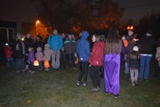Lampionový průvod se strašením v zahradách.-a064