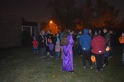 Lampionový průvod se strašením v zahradách.-a066