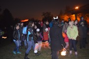 Lampionový průvod se strašením v zahradách.-a089