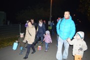 Lampionový průvod se strašením v zahradách.-a093