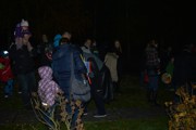 Lampionový průvod se strašením v zahradách.-a099