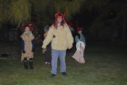 Lampionový průvod se strašením v zahradách.-a109
