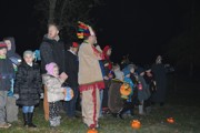 Lampionový průvod se strašením v zahradách.-a139