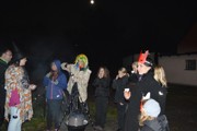 Lampionový průvod se strašením v zahradách.-a199
